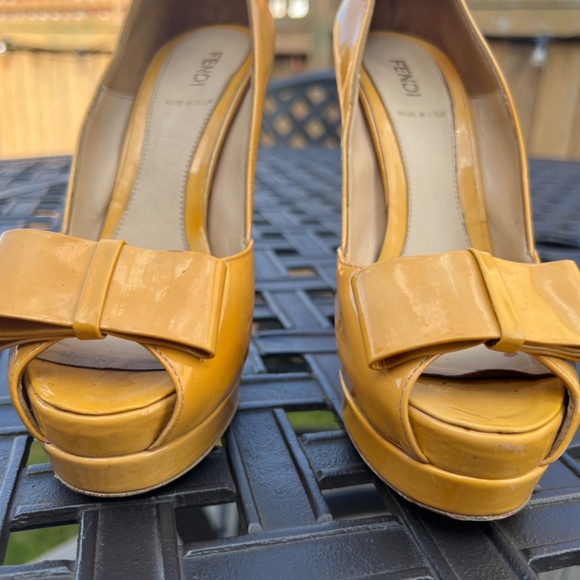 Fendi Open Toe, Bow Platform Pump; Size 36.5 (6.5) - Picture 7 of 14